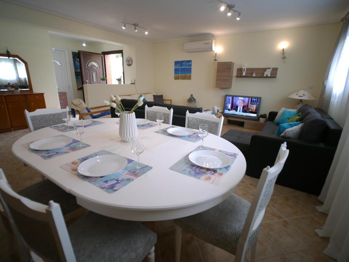 Villa Verde 200 Meters From The Beach Nea Iraklitsa 외부 사진